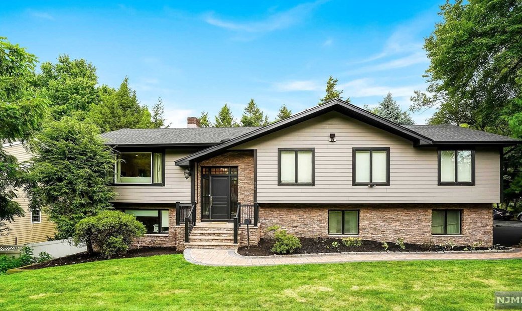 555 Closter Dock Road In Closter, New Jersey, United States For Sale