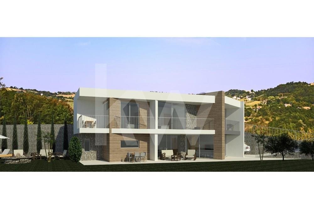 Moradia T3 Inserida Num Lote De 471m² Com In Tabua, Madeira, Portugal