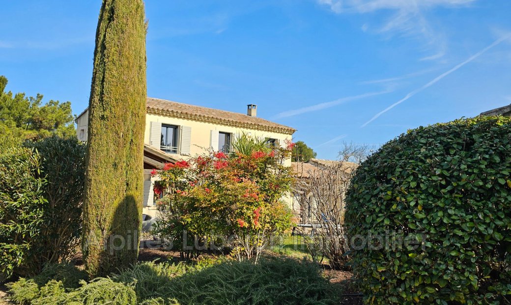 Vente Maison 6 Pièce(s) In Eygalières, Provence Alpes Côte D'azur