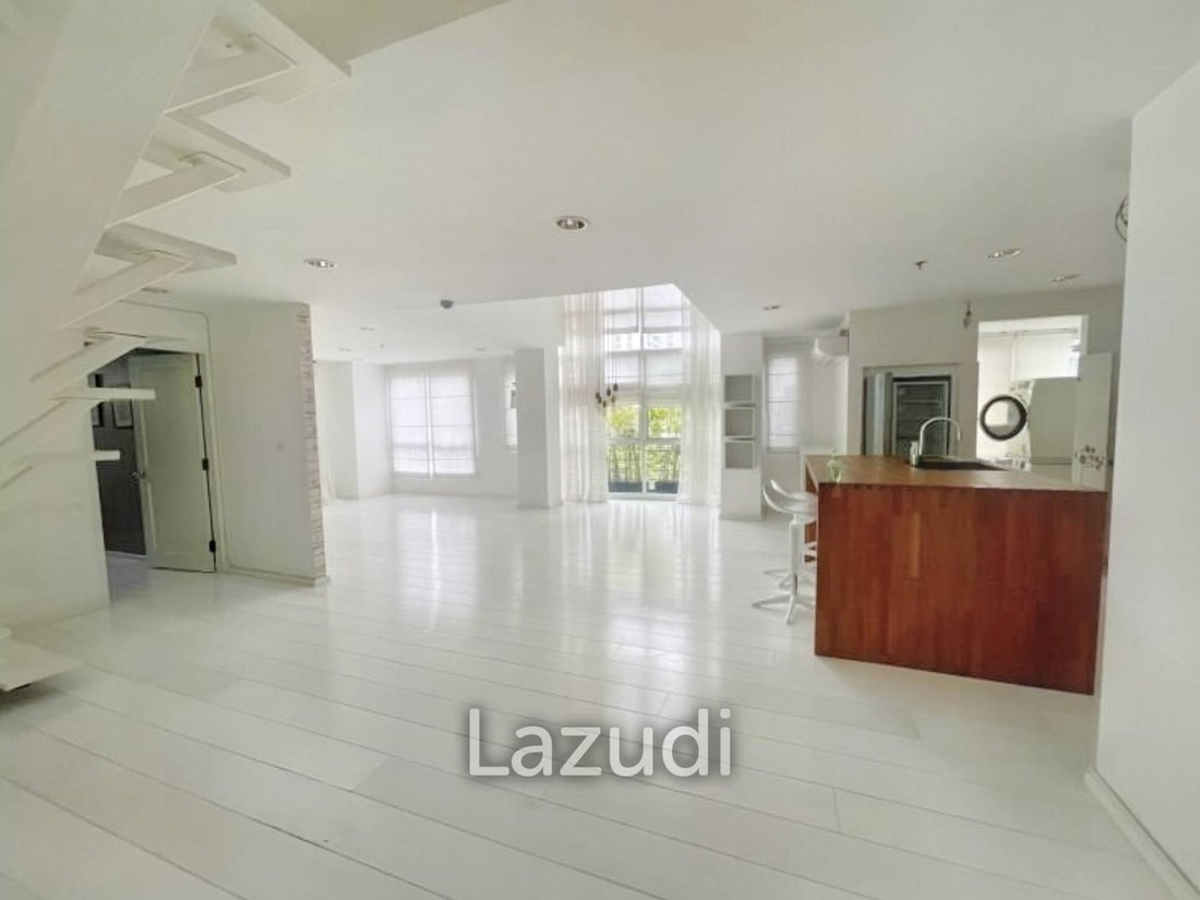 Apartment in Bangkok, Krung Thep Maha Nakhon, Thailand 3 - 12638116