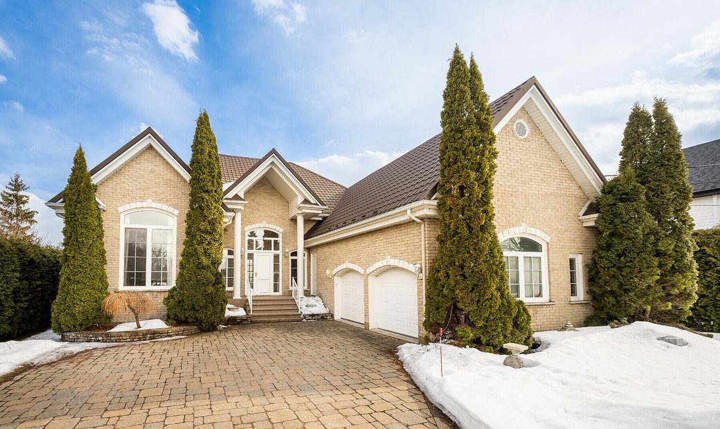 Coteau Du Lac, Montérégie In Coteau Du Lac, Quebec, Canada For Sale