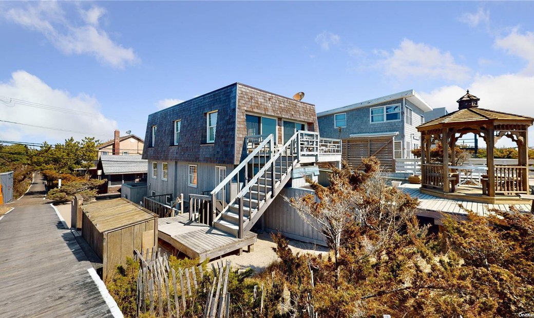 House Cherry Grove In Cherry Grove, Ny, United States For Sale (12704848)