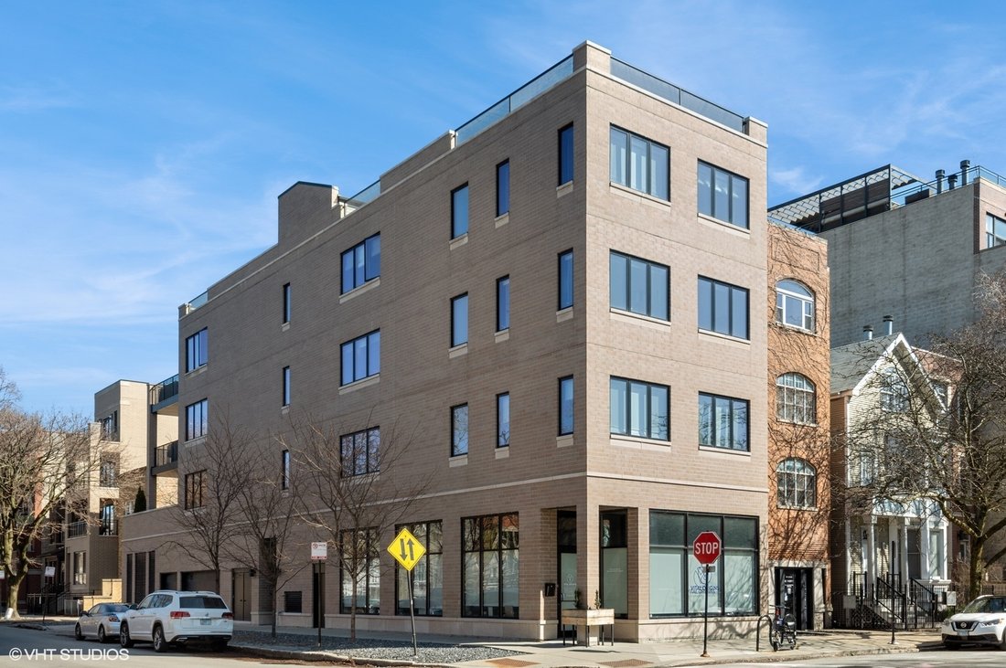 1355 W Wrightwood Avenue 3 In Chicago, Illinois, United States For