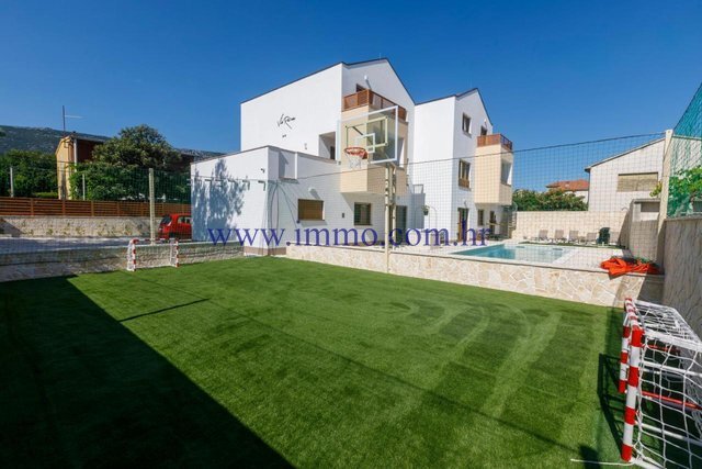 Villa in Gradski kotar Grad, Split, Gespanschaft Split-Dalmatien 1 - 12706974