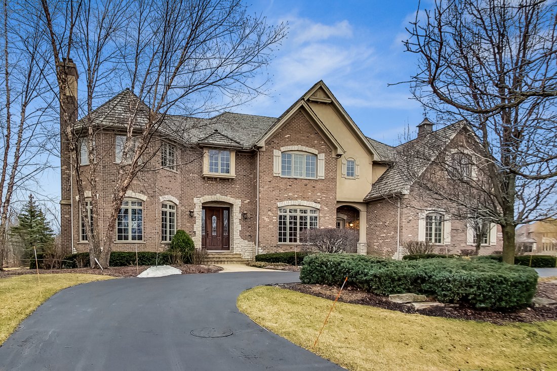 Exquisite Home Nestled Highly Coveted In Long Grove, Illinois, United