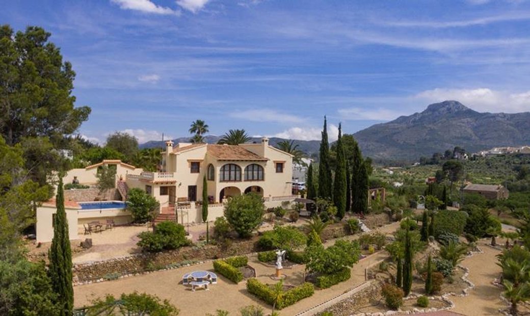 Jalon Valley Villa In Jalón, Valencian Community, Spain For Sale (12708683)