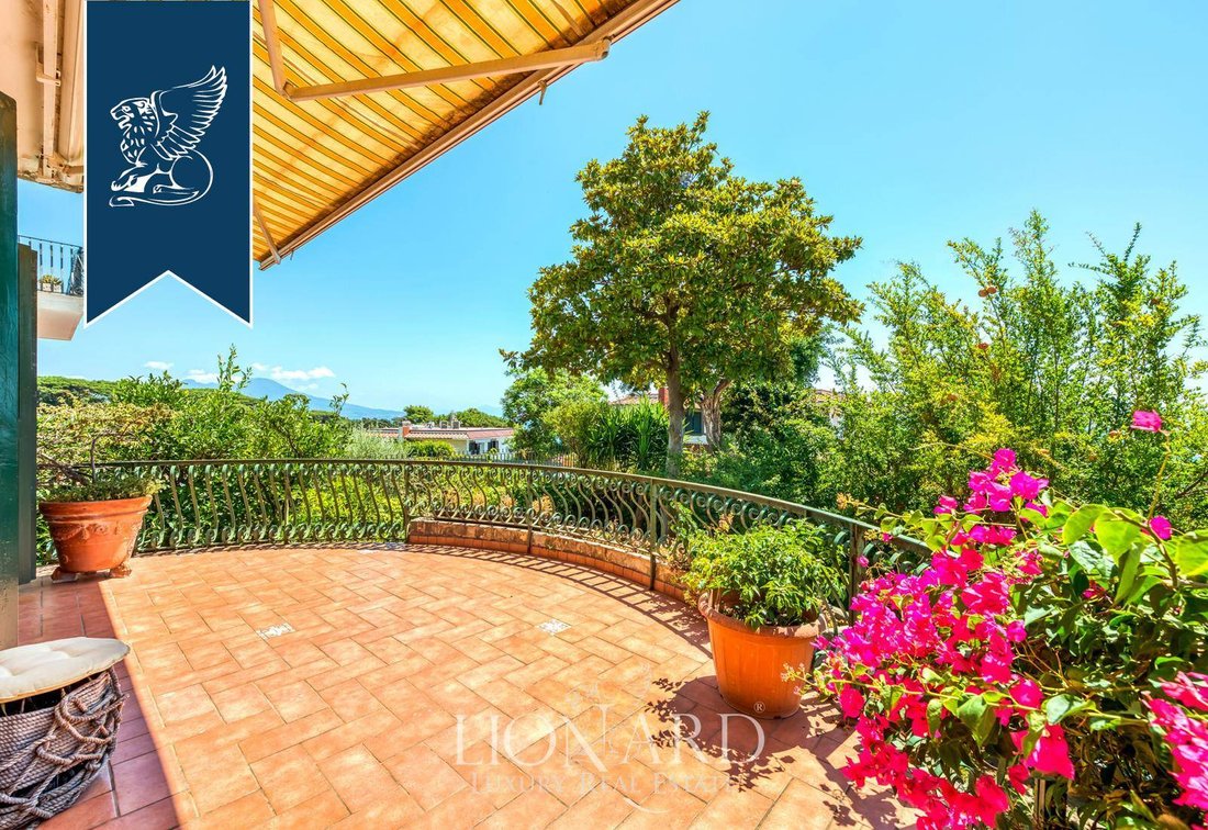Villa in Naples, Campania, Italy 4 - 12708854