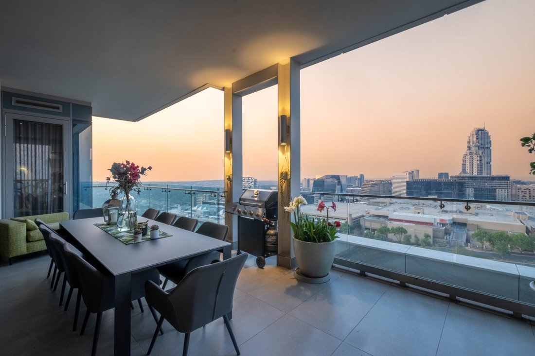 Live Like The Elite, With Expansive Views Of In Sandton, Gauteng, South ...