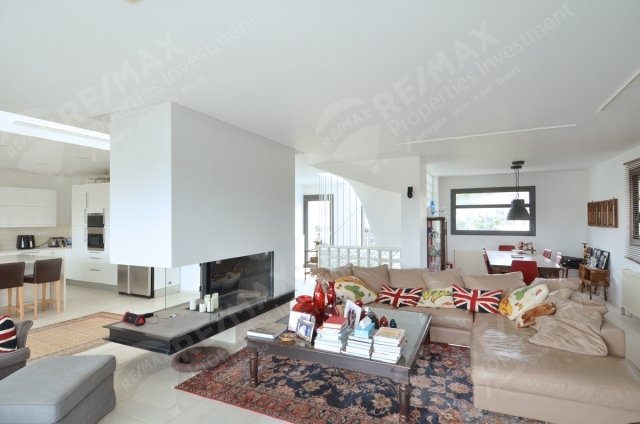 Villa in Kalyvia Thorikou, Attica, Greece 5 - 12709964