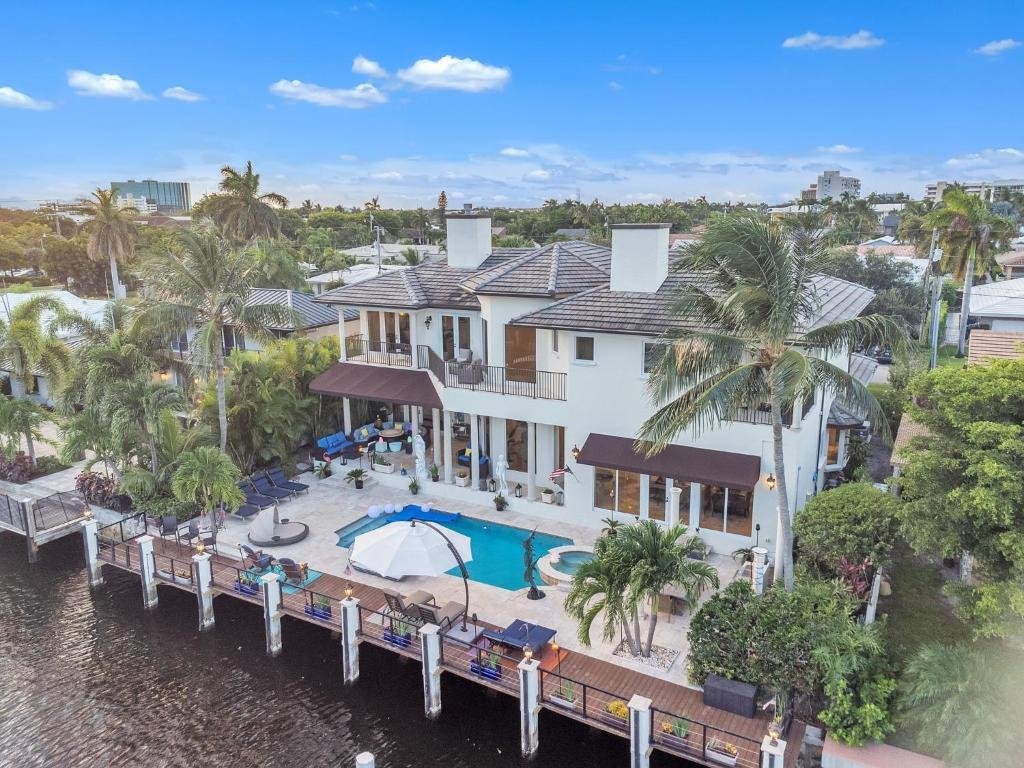 Luxury Waterfront Home On Deep Water In Fort Lauderdale, Florida