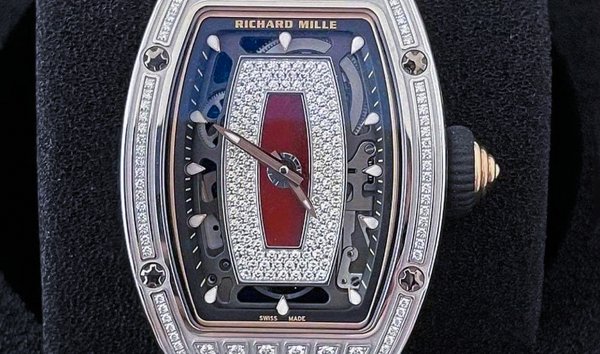 Richard Mille RM 07-01 White Gold Medium Set Diamonds Red Lip (12714981)