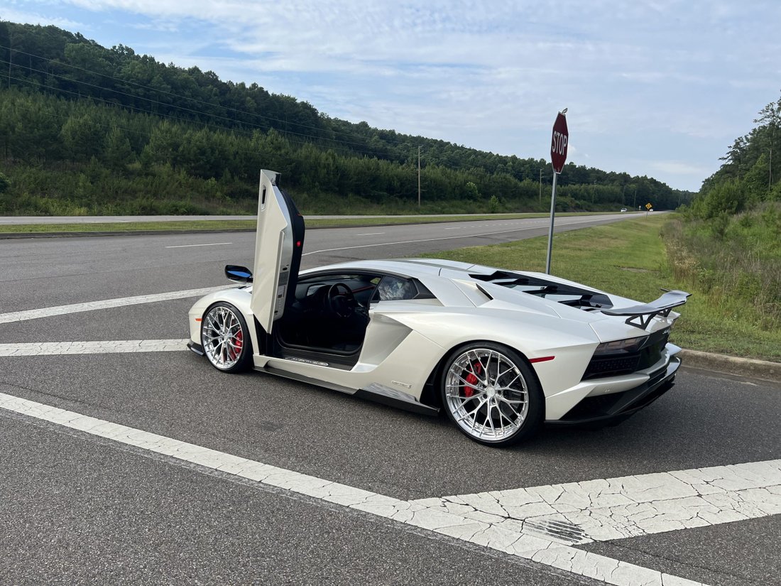 2017 Aventador In Republic, Missouri, United States For