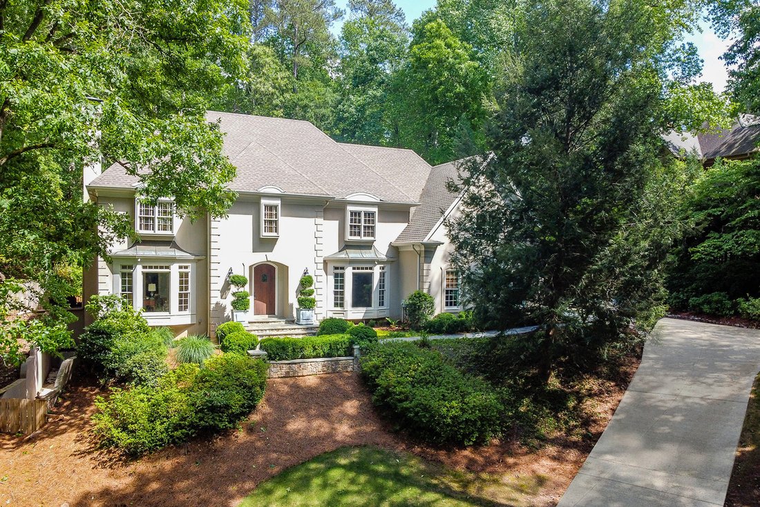 Custom Renovated Home In Sought After In Sandy Springs, United