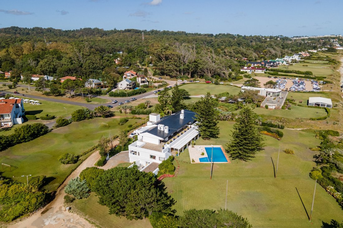 House in Punta Ballena, Maldonado Department, Uruguay 3 - 12717445