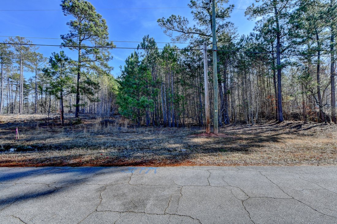 6530 Crestwood Peninsula, Flowery In Flowery Branch, United