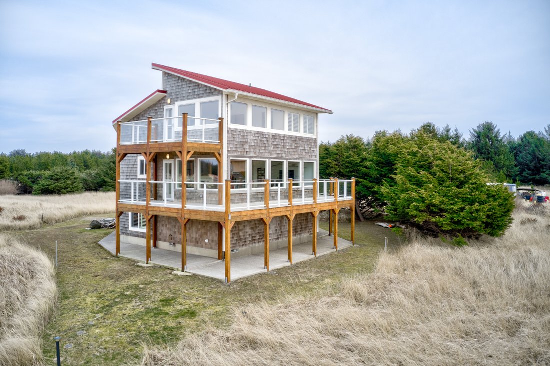 13101 N Alley Rd, Long Beach, Wa 98631 In Long Beach, Washington