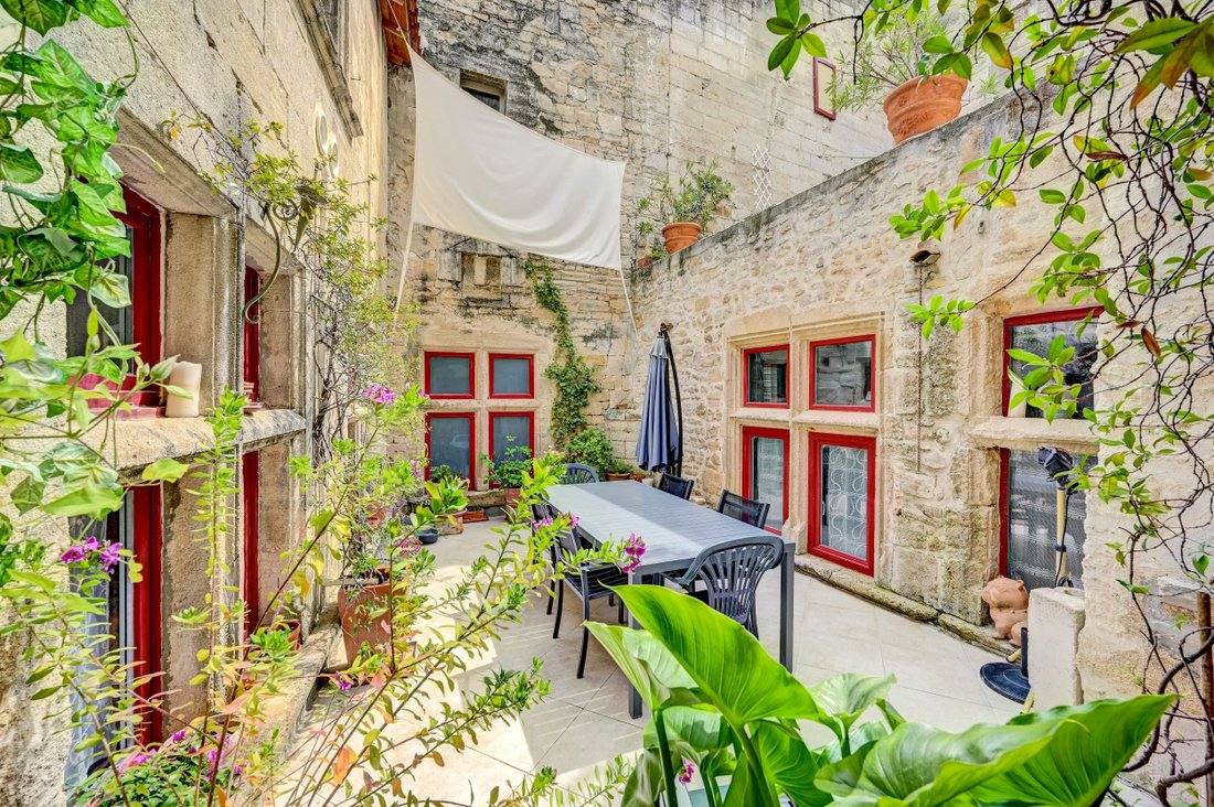 House in Vallabrègues, Occitania, France 2 - 12688513