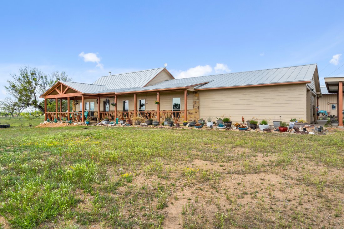 105 Segura Lane East, Llano, Tx 78643 In Llano, Texas, United States