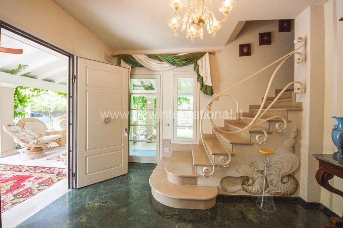 Forte Dei Marmi House Villa In Forte Dei Marmi, Tuscany, Italy For Sale