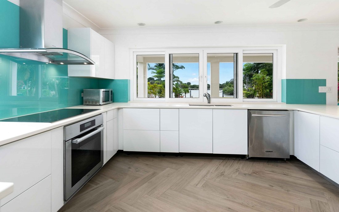 Canal Front Home In Port New Providence In Nassau, New Providence, The Bahamas For Sale (12710420)