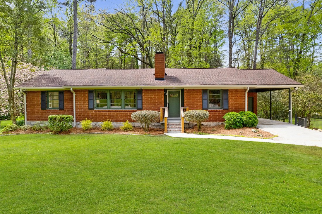 Stunning Total Renovation With In North Druid Hills, United