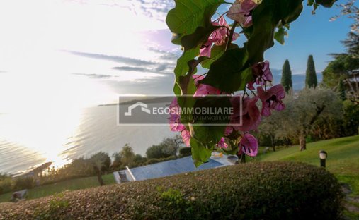 Villa in Moniga del Garda, Lombardei, Italien 1