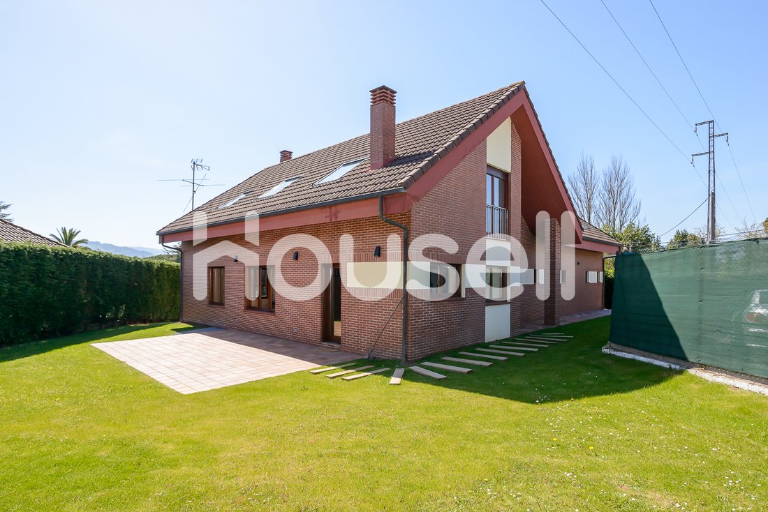 Villa For Sale Of 571 M² (571 Sqm) Camino De In Getxo, Basque Country