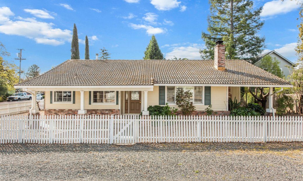 2121 Madison St. Yountville In Yountville, California, United States For Sale (12714415)