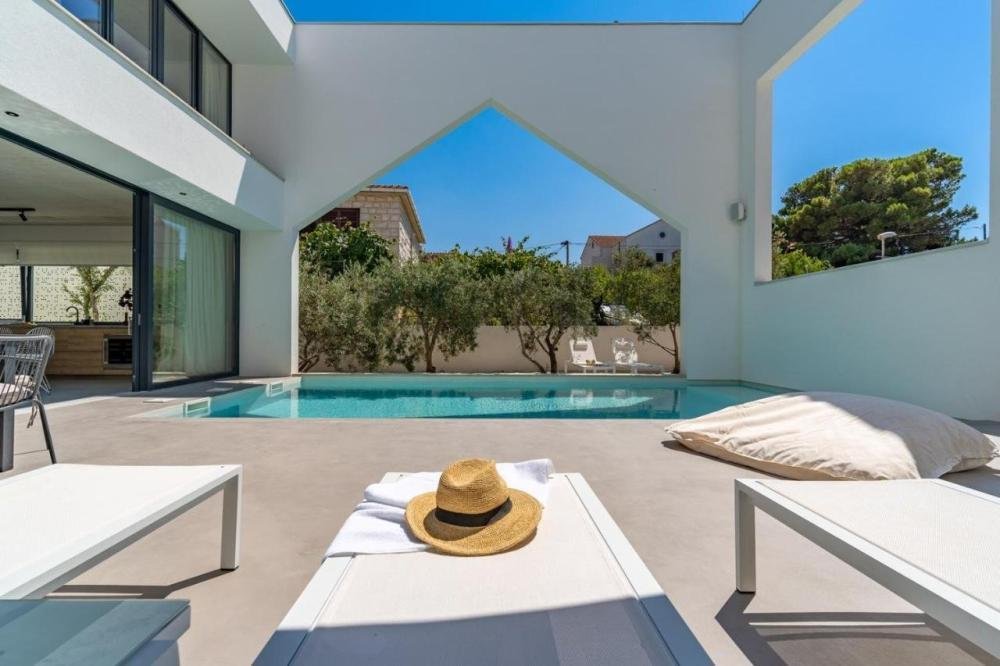 Villa in Supetar, Split-Dalmatia County, Croatia 2 - 12710560
