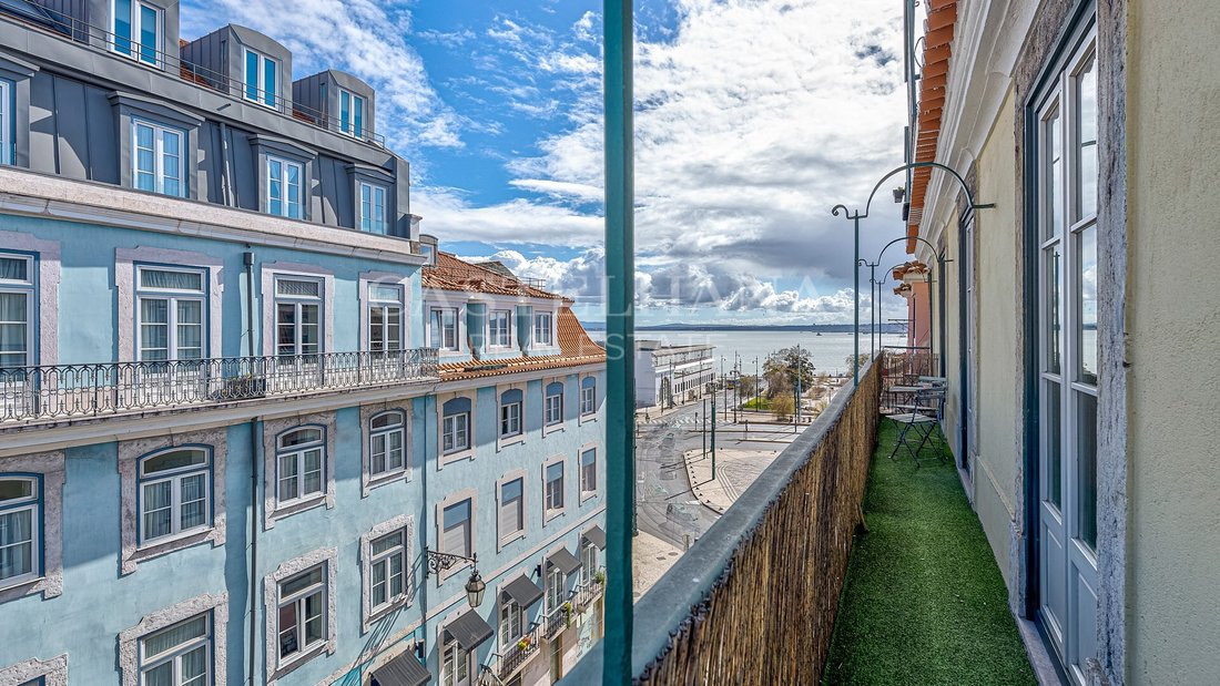 1 Bedroom Apartment With Balcony And River View In Rua Do In Lisboa