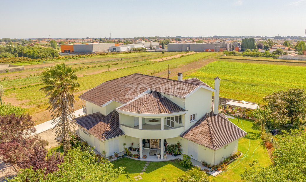 Aveiro House In Oliveirinha, Aveiro District, Portugal For Sale (12716232)