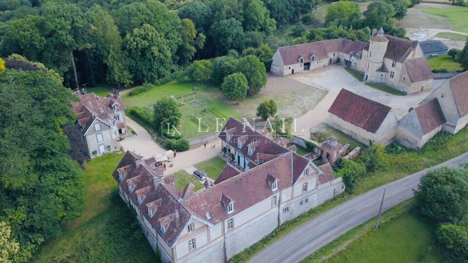 Estate in Val-au-Perche, Normandy, France 1 - 12710489