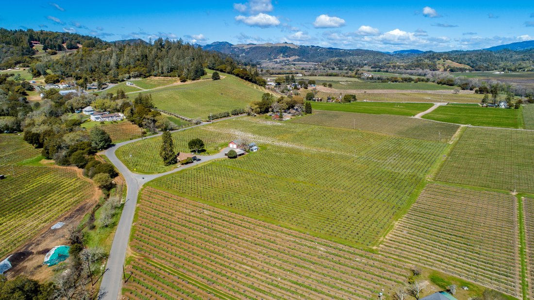 8236 West Dry Creek Road, Healdsburg, In Healdsburg, California, United