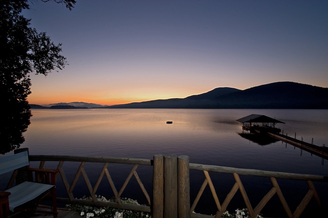 Rustic Adirondack Camp In Raquette Lake, New York, United States For