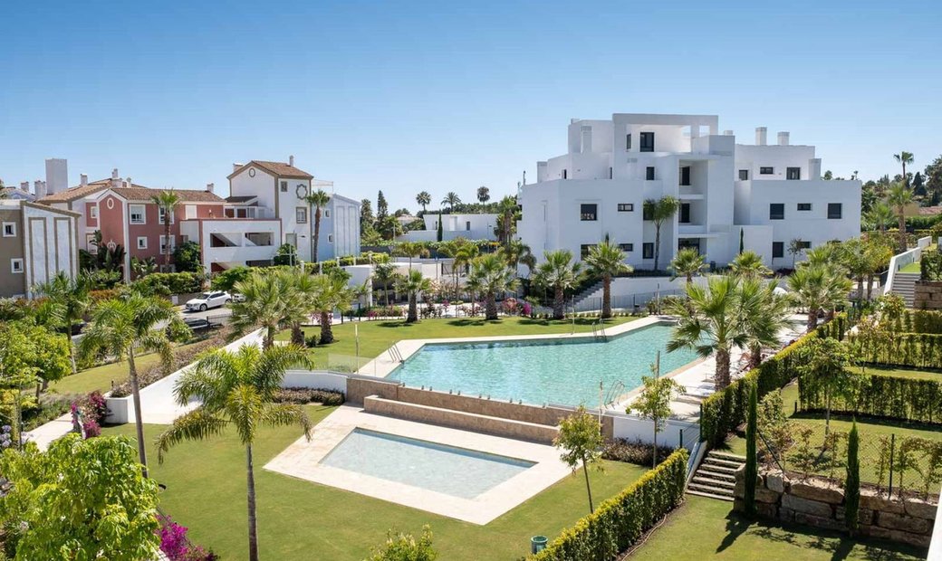 El Paraiso Apartments / Penthouse In Estepona, Andalusia, Spain For