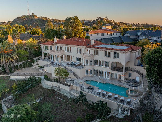 Luxury Gated Community Homes With Private Sunbathing Platform Reference: Luxury Gated Community Homes For Sale In Beverly Hills California