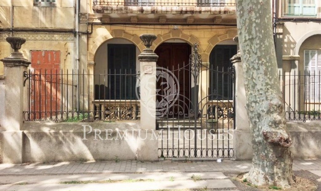 Pineda De Mar Villa In Pineda De Mar, Catalonia, Spain For Sale (12725554)