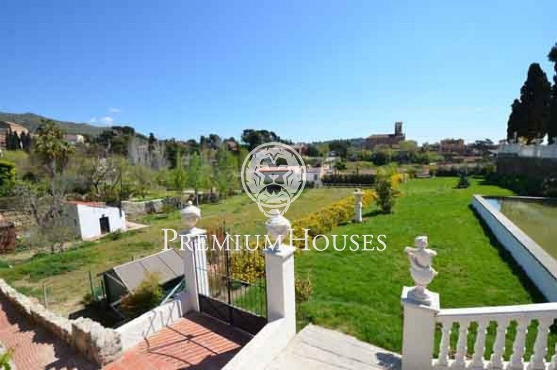 Andere in Tiana, Katalonien, Spanien 3 - 10610563