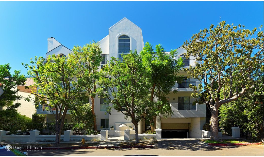 Condo Los Angeles In Los Angeles, Ca, United States For Sale (12726077)