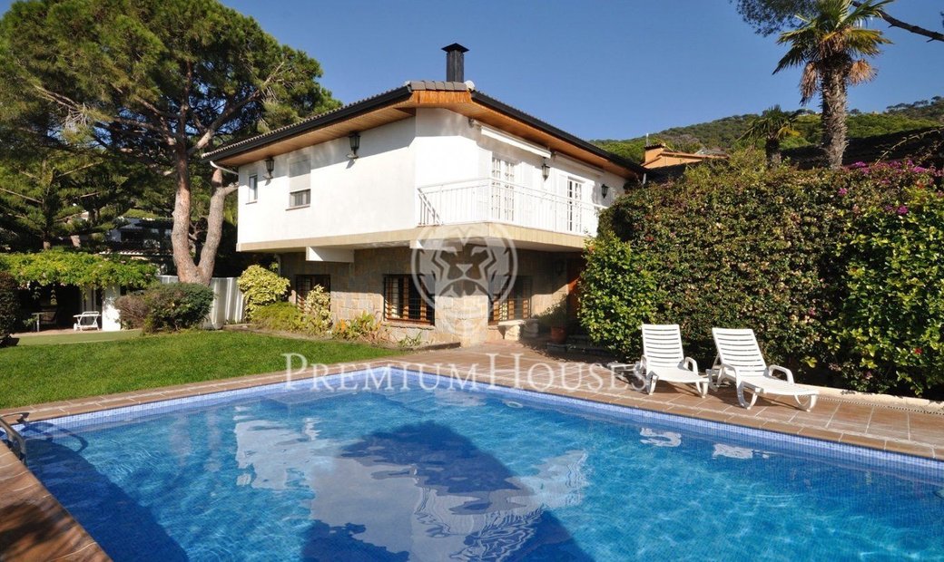 House For Sale In Cabrils With Wonderful Sea In Cabrils, Catalonia