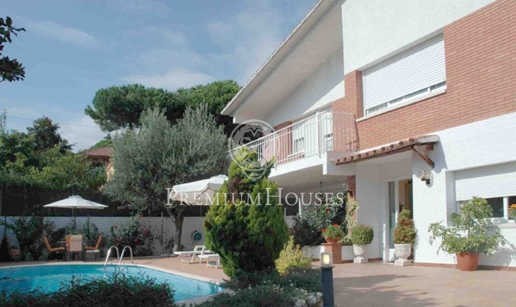 Mataró Villa In Barcelona, Catalonia, Spain For Sale (10609834)