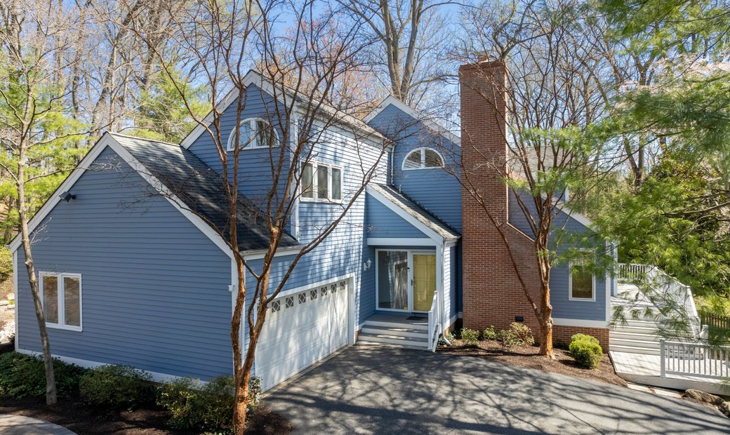 Ruxton Hill Contemporary In Towson, Maryland, United States For Sale