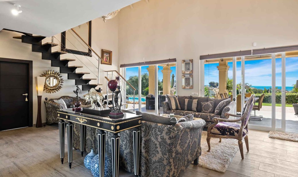 Villa In Calahonda With Sea Views Next To Cabopino Golf, In Mijas Costa
