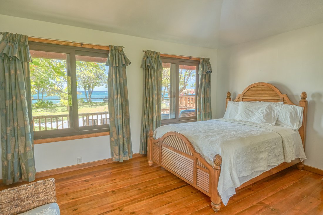 Waterfront Calabash Bight Private In Oakridge, Bay Islands Department