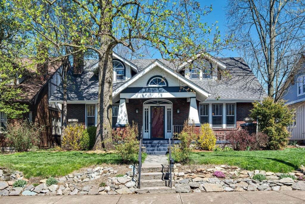 Amazing 1930 Bungalow In Nashville, Tennessee, United States For Sale