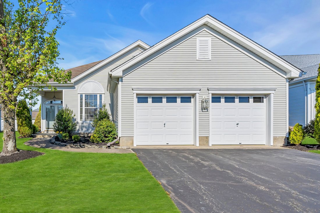 Four Seasons In Manasquan, New Jersey, United States For Sale (12735486)