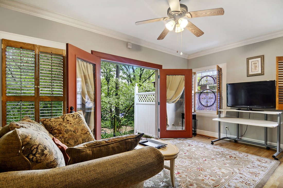 One Of A Kind One Bedroom Duplex In Atlanta, United States For