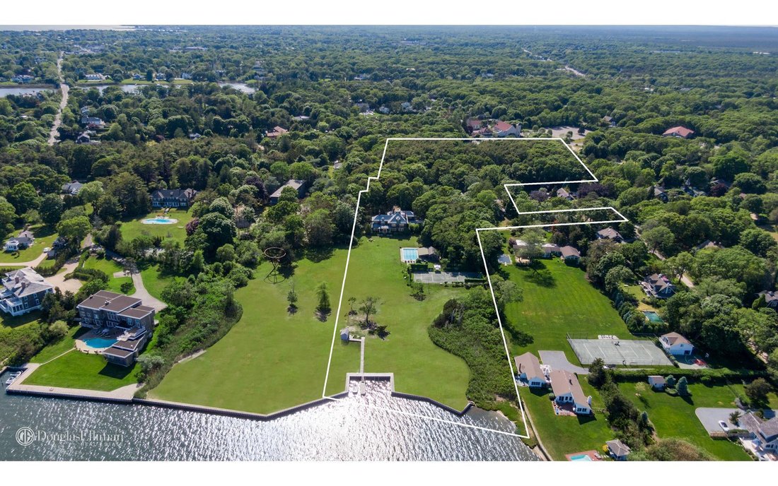 House East Quogue In East Quogue, New York, United States For Sale