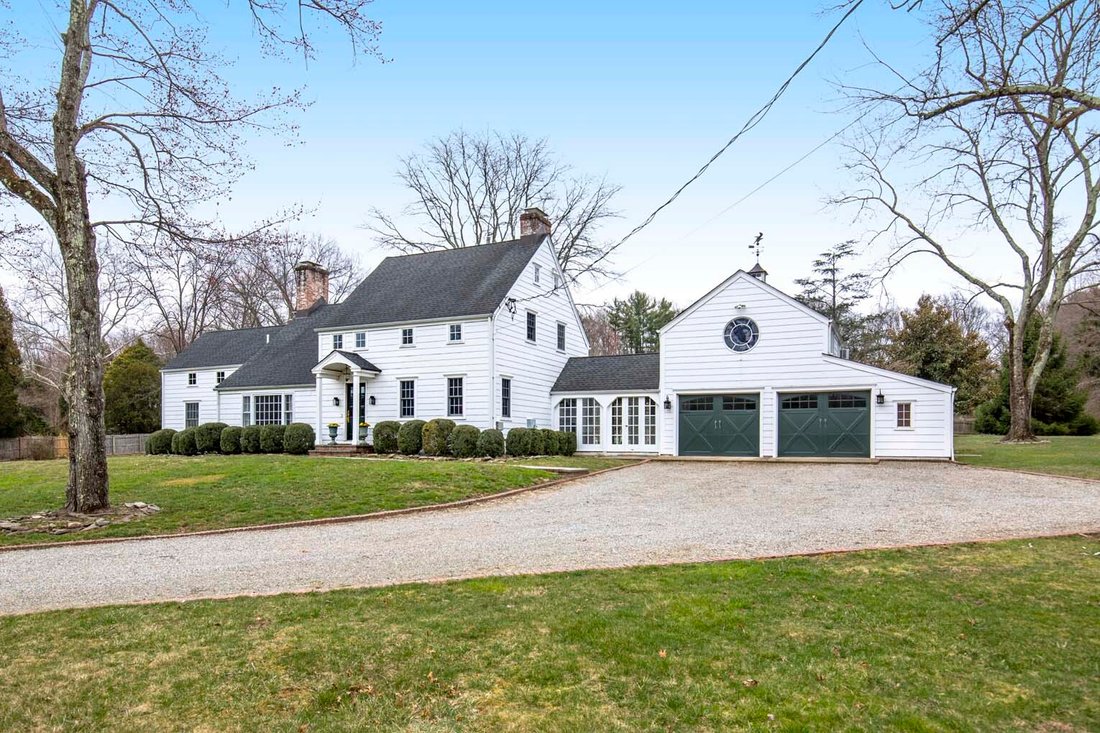 Classic Four Bedroom Colonial In Basking Ridge, New Jersey, United