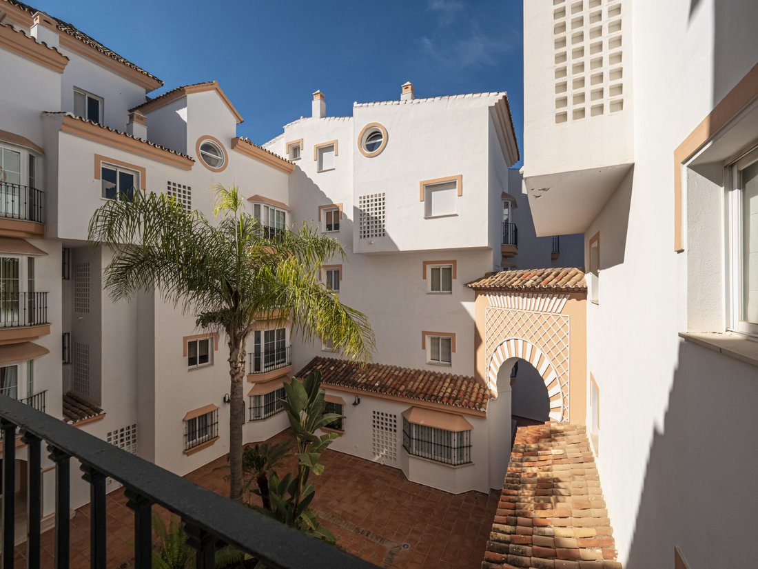 Apartment in Marbella, Andalusia, Spain 4 - 12729480
